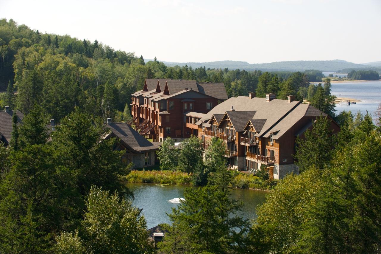Les Condos Du Lac Taureau- Rooms & Condos Saint-Michel Exteriér fotografie